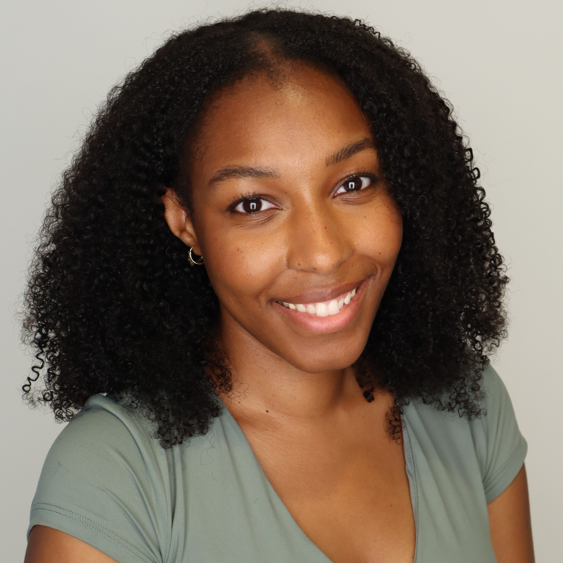 Kia Elizabeth Bell - Author